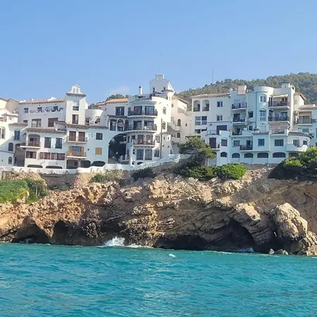Apartamento Charming 2br On The Cliffs With Sea Views