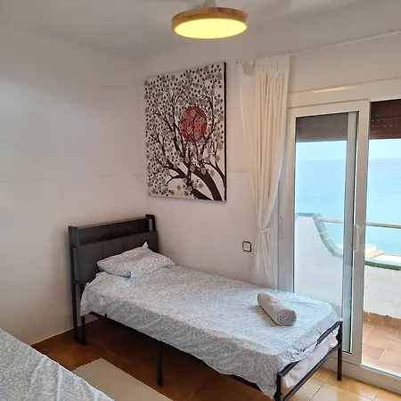 Charming 2br On The Cliffs With Sea Views *